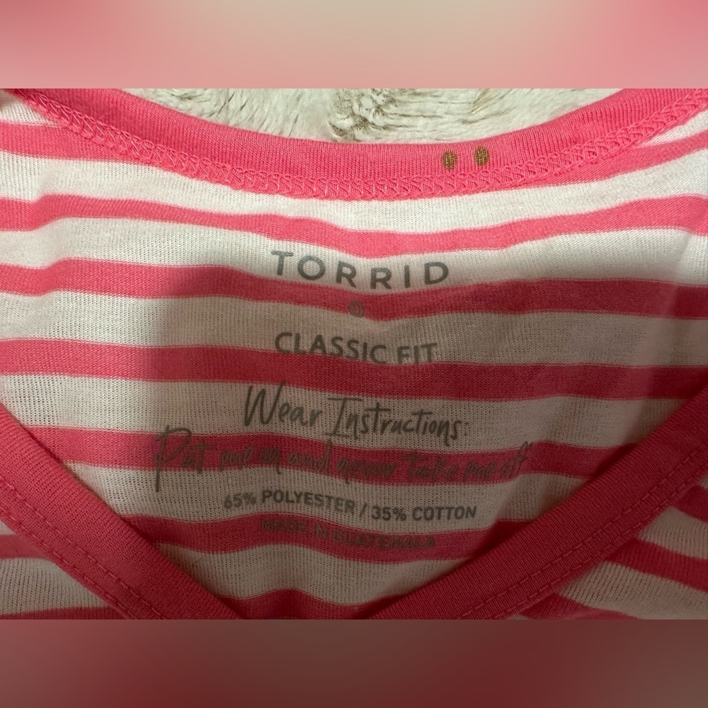Torrid Girlfriend Signature Jersey V-Neck Tee - Picture 7 of 12